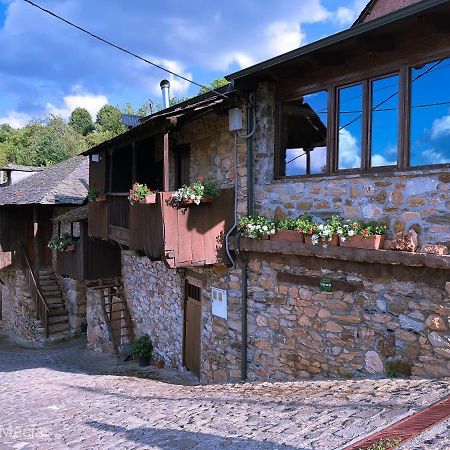 Hotel Rural El Lagar De Las Medulas Orellan Bagian luar foto