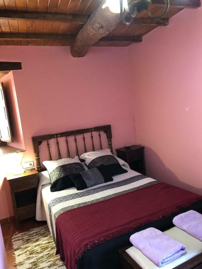 Hotel Rural El Lagar De Las Medulas Orellan Bagian luar foto